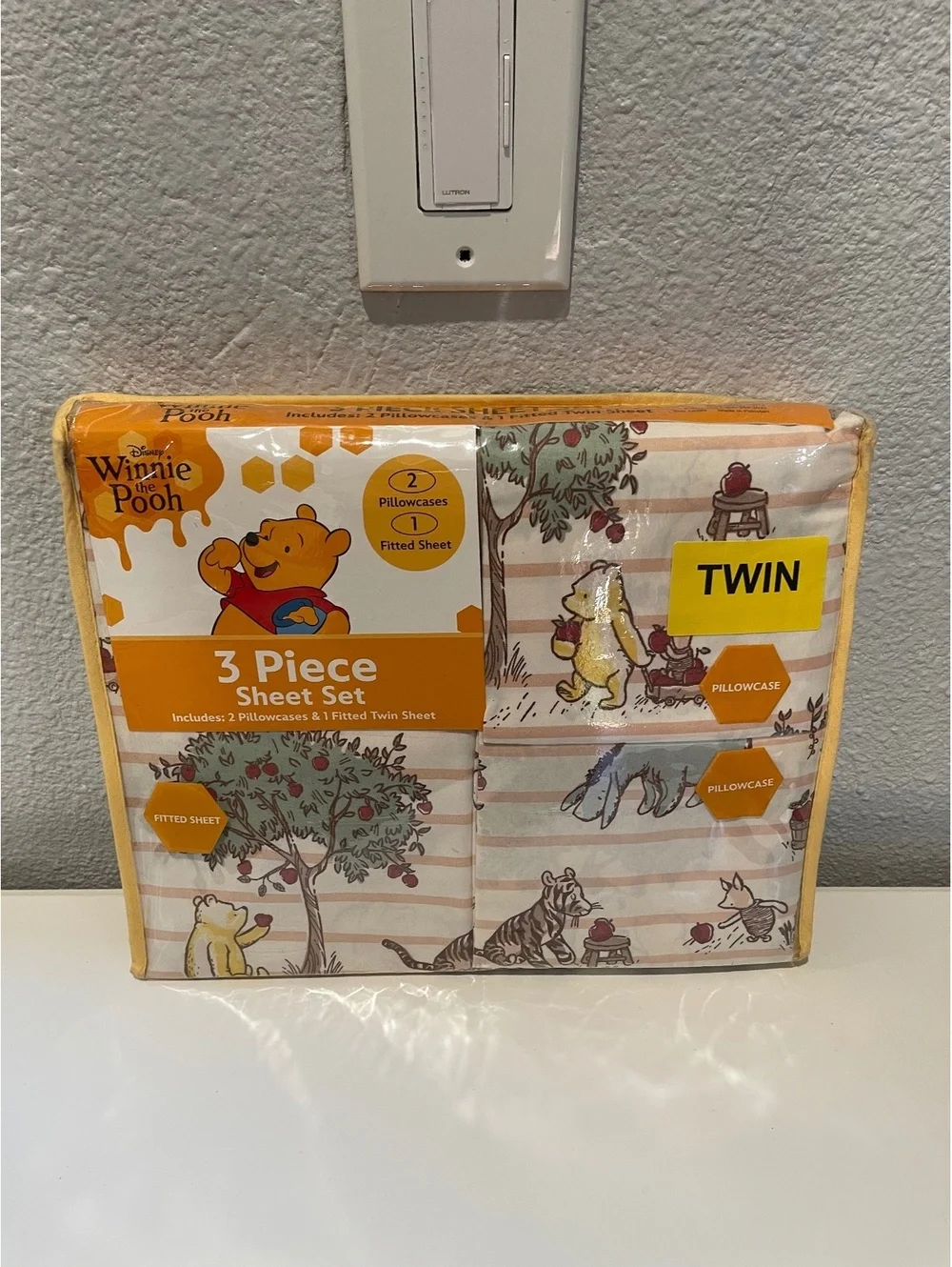 Disney Winnie the Pooh 3 Piece Twin Sheet Set - Fitted Sheet